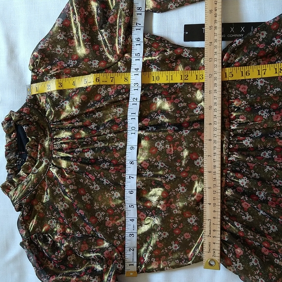 Metallic Chiffon Flowered Fit&Flare Long Sleeves Mini Dress Mock Neck Sz Medium - Picture 11 of 15